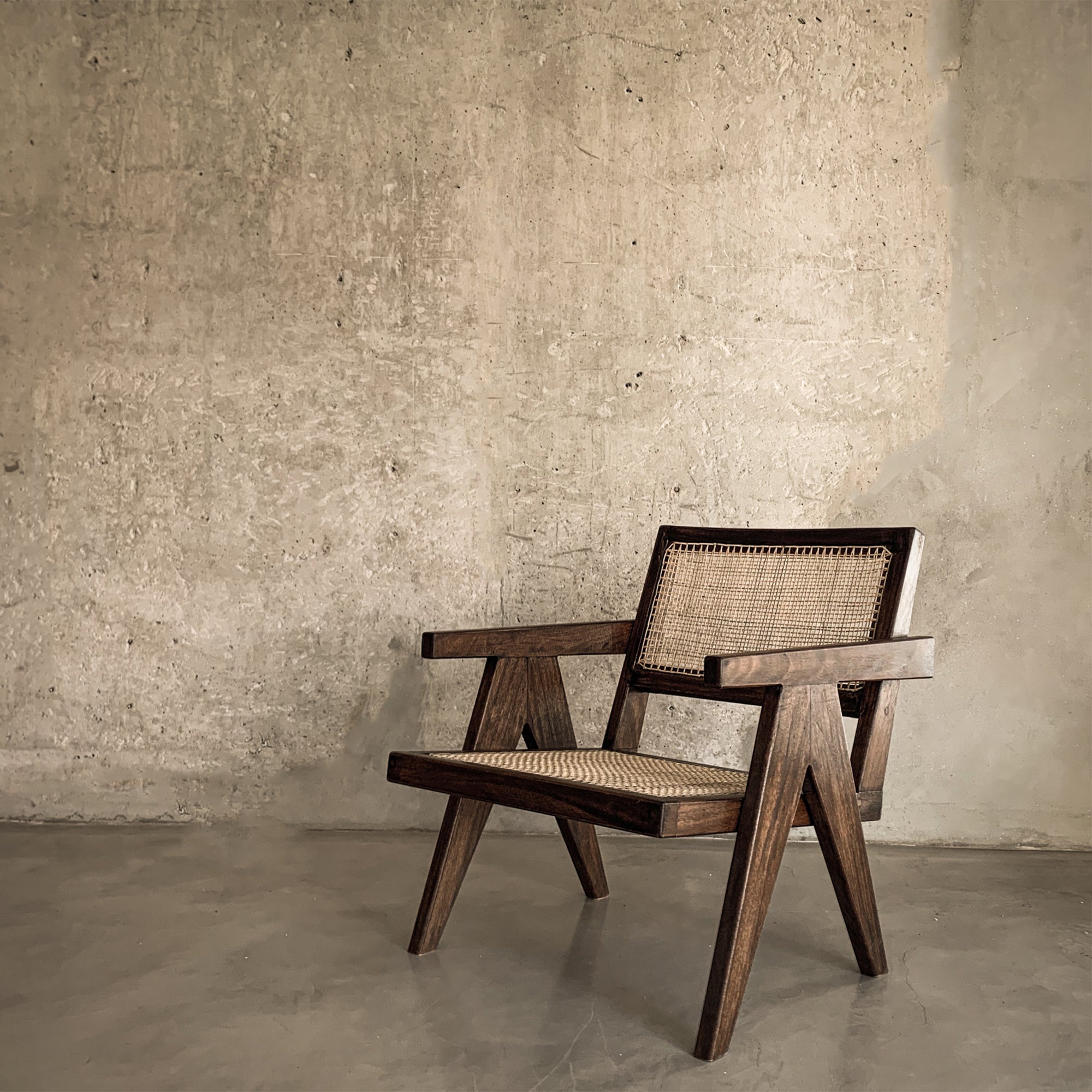 Easy armchair hot sale