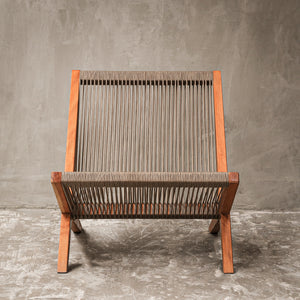 SNEDKERIER LOUNGE CHAIR